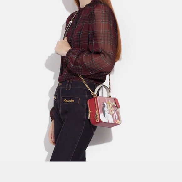 COACH Disney Cruella Box Crossbody Handbag NWT - Picture 4 of 6